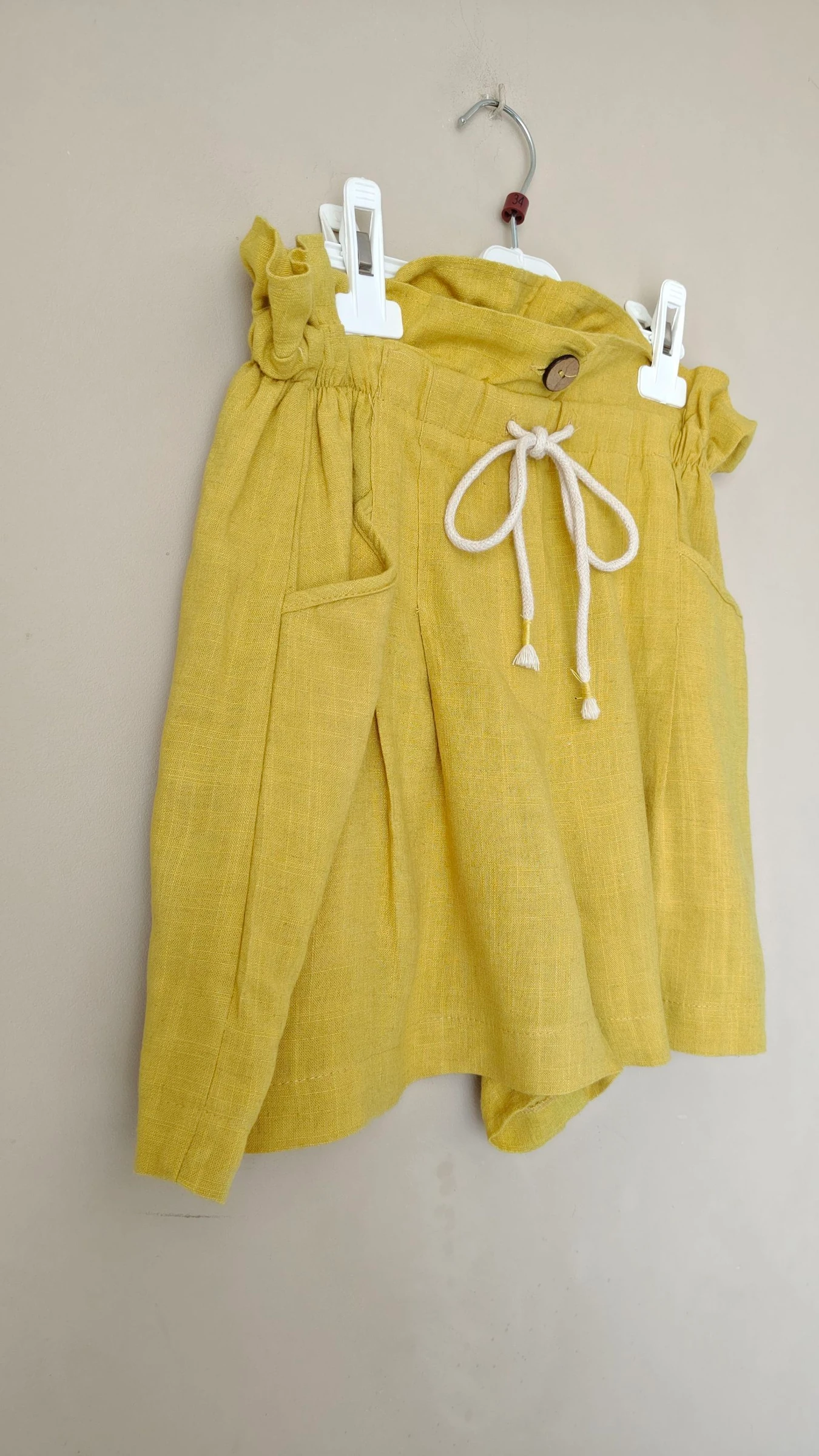 Short amarillo mostaza con cintura elástica - 36/S - Bershka – photo 3